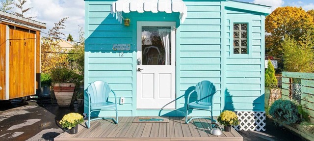 The Rock n Roll - Custom Tiny Home w/1950's Vibe in Portland