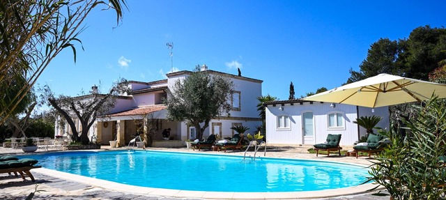 Villa La Cucchiara, with a private pool and garden in the Porto Selvaggio Nature Reserve. in Nardò