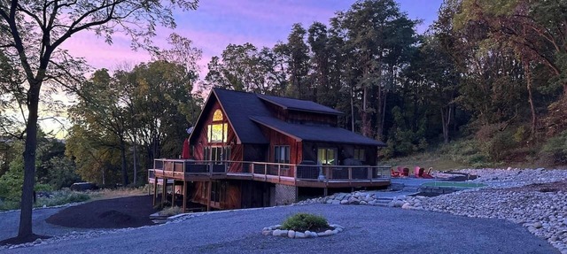 VRFLX Seneca Lake Access | Walk to Beach in Hector