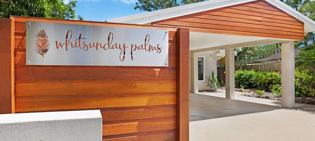 Whitsunday Palms Holiday House in Airlie Beach in Jubilee Pocket