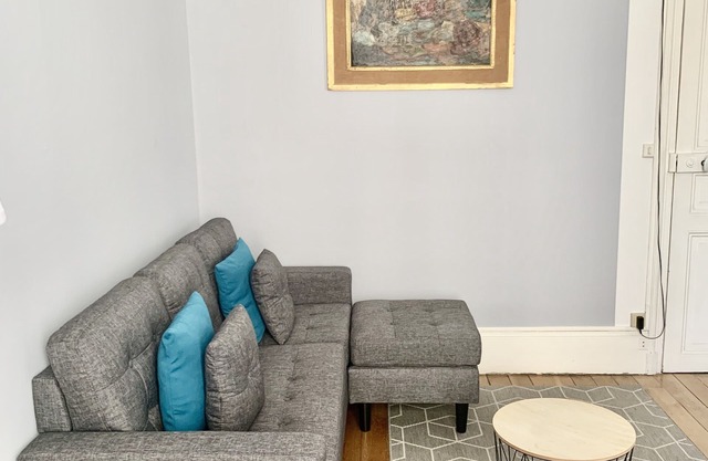 Calm 2/3 bed apartment in the Latin Quarter, Place Monge in Paris