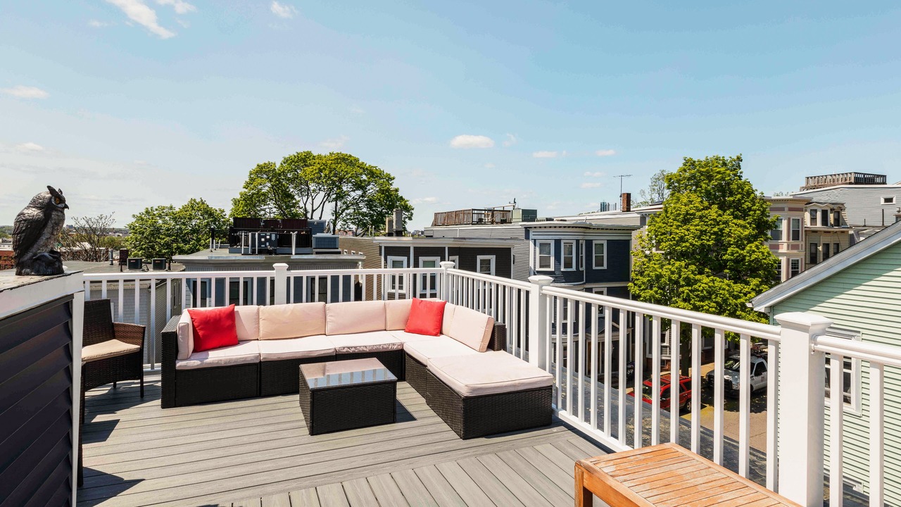 Photo of Patio Balcony in Columbus Park - Andrew Square