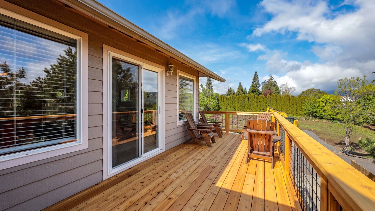 Photo of Patio Balcony in Hood River