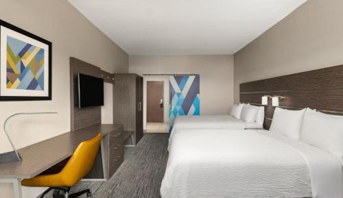 Standard Room with Two Queen Beds