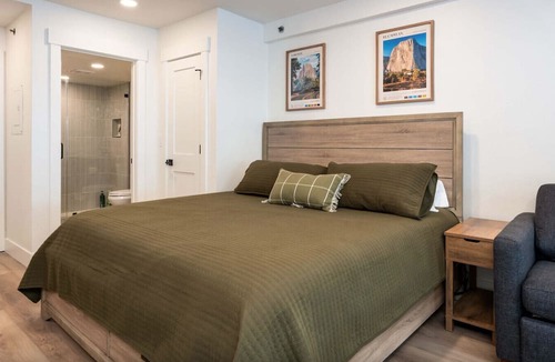 Yosemite West Condo | Elmers Hideout - Inside Yosemite National Park