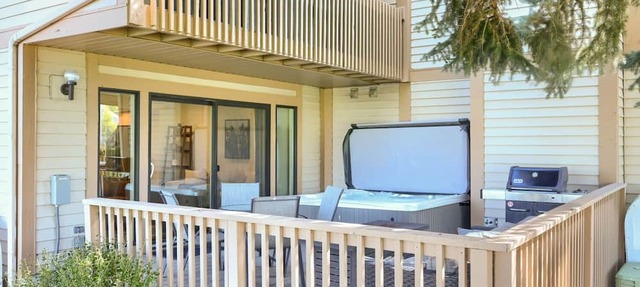 Scandinavian 72 Vantage Condo with Private Hot Tub by RedAwning in Park City