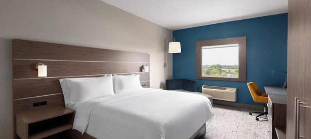Holiday Inn Express & Suites Boynton Beach West by IHG in Boynton Beach