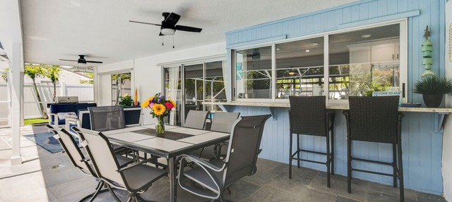 Singer Island Beach, Heated Pool, PUTT PUTT, Pool Table & 5 min walk to Beach! in West Palm Beach