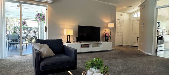 Spacious Family Villa with Private Pool Near Disney – Welcome to Villa Dutchess in Davenport