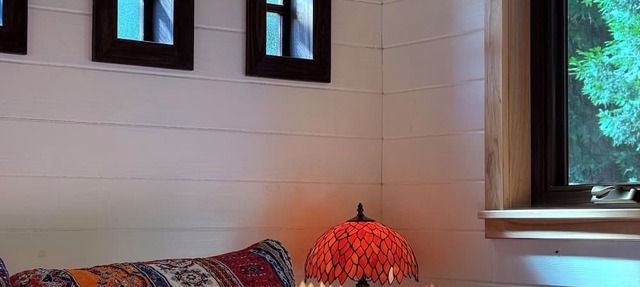 Fairytale Cabin in Umpqua National Forest in Idleyld Park