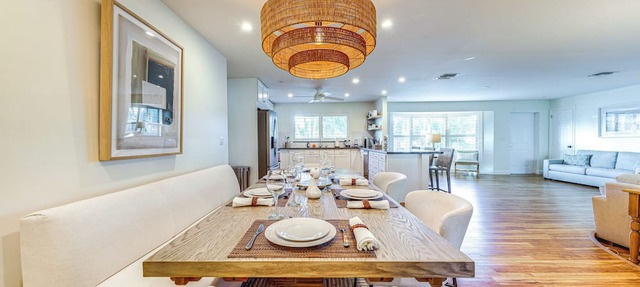Location, Location! Stylish Home in Palm Beach! in Palm Beach Gardens